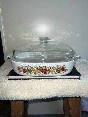 Corningware White 'Le Romarin' Casserole with Glass Lid